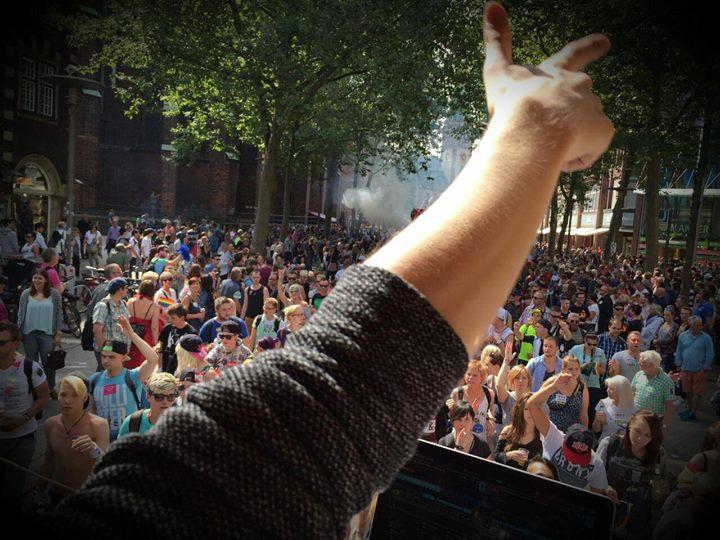 MANHATTAN Paradetruck CSD Hamburg 2016