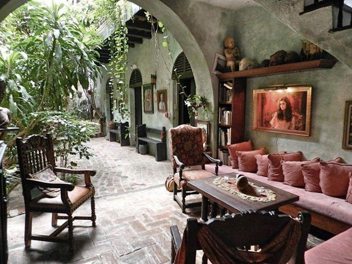 Los Patios Interiores del Viejo San Juan