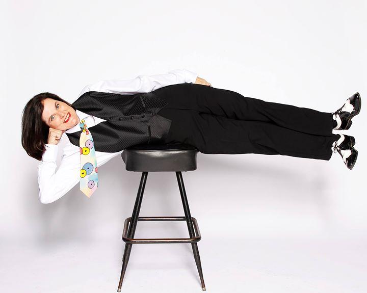 Paula Poundstone (9:30 SHOW)