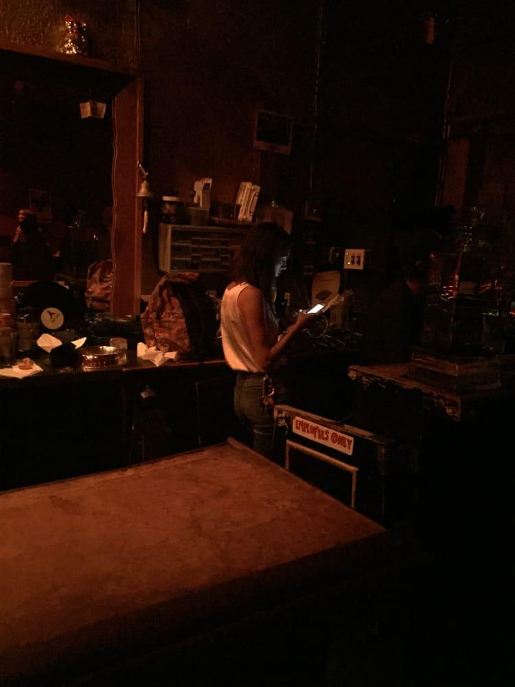 Amnesia, photo 4 of 5