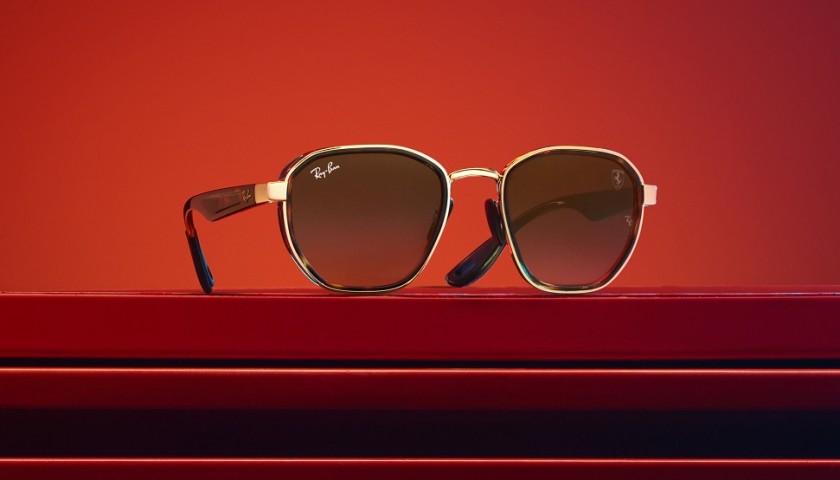 Coppia occhiali Ray-Ban Limited Edition Ferrari - Personalizzati da Leclerc  e Sainz - CharityStars