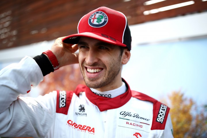 Cappellino ufficiale Antonio Giovinazzi Alfa Romeo - Autografato -  CharityStars