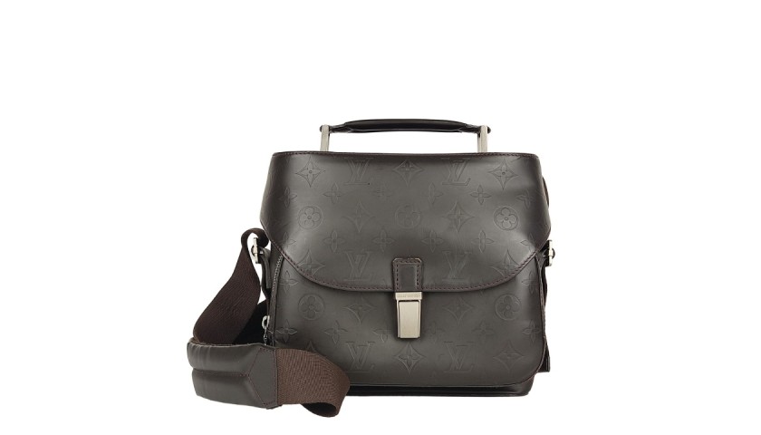 louis vuitton men's shoulder strap