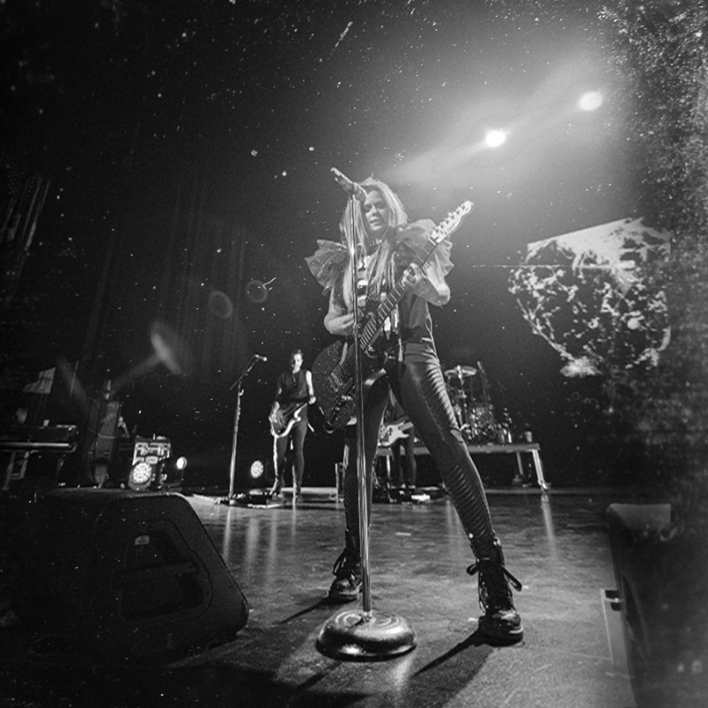 Front Row VIP Tickets for Avril Lavigne in Zurich, Switzerland