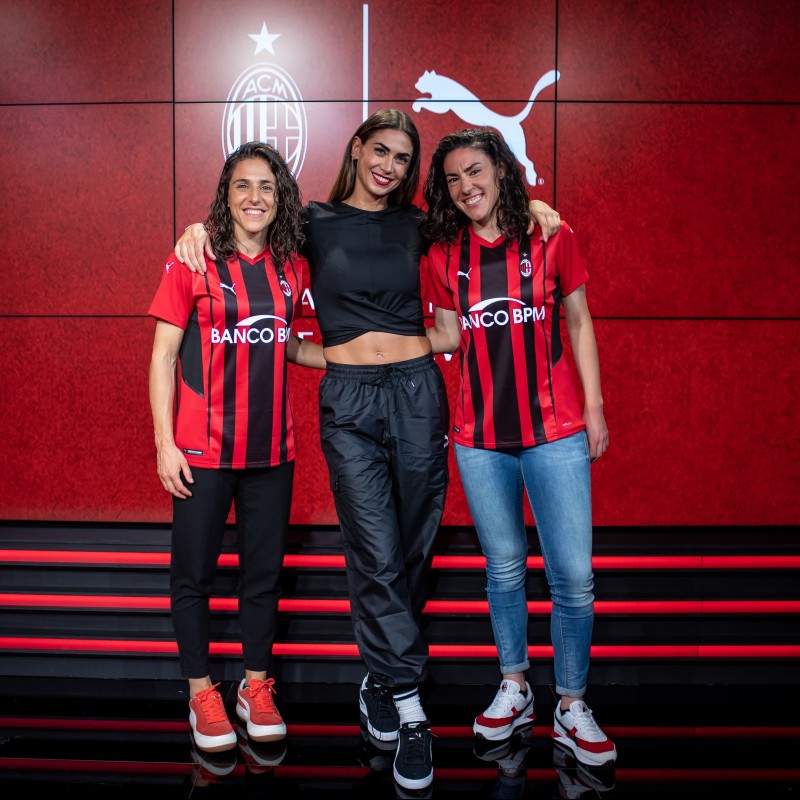 AC Milan Women's Match Shirt, 2021/22 - Signed by Fusetti, Boquete and Melissa Satta