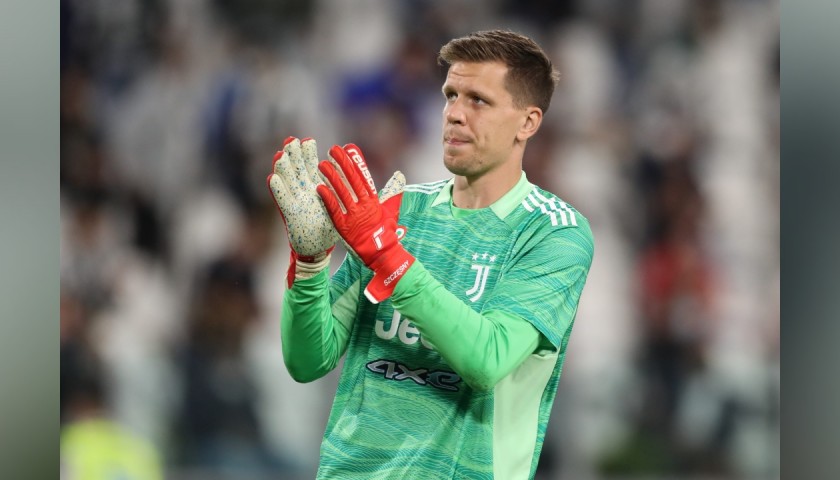 Szczesny's Official Juventus Shirt 