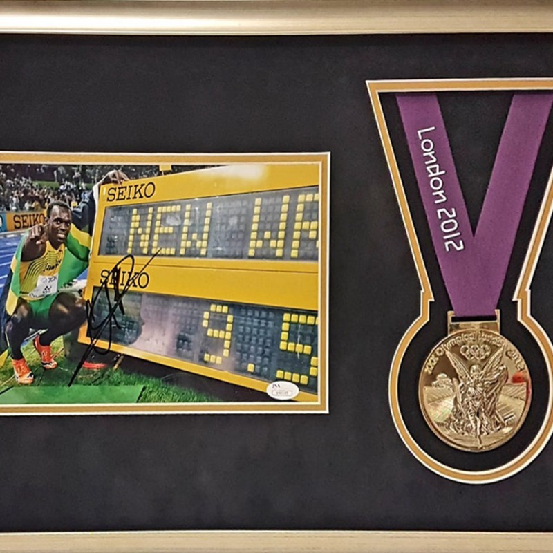 Usain Bolt Signed Picture with Replica London 2012 Gold Medal