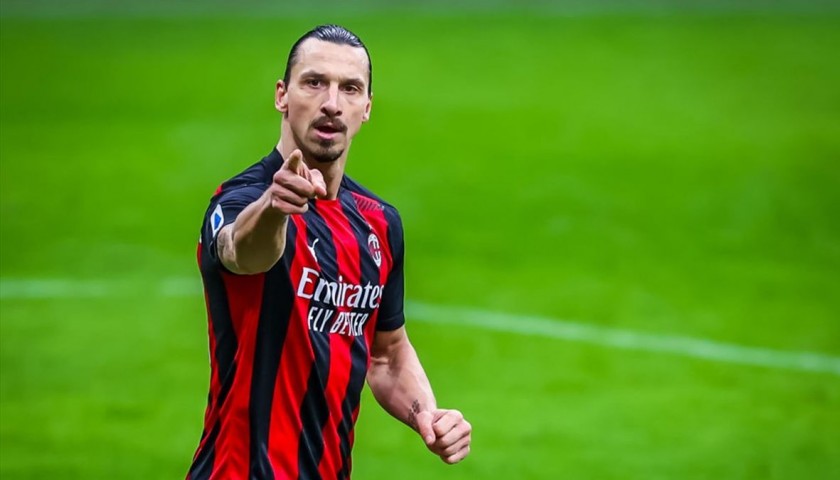 Maglia ufficiale Ibrahimovic Milan, 2020/21 - Autografata - CharityStars