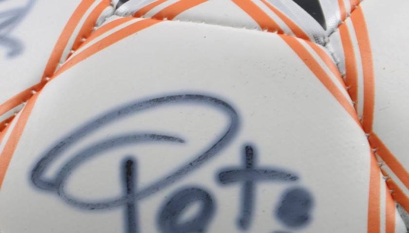 Finale Adidas Match Ball Signed By Ac Milan Squad 2008 09 Charitystars