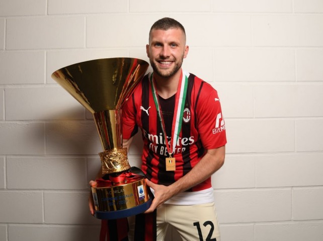 Maglia Rebic Milan, Celebrativa Scudetto - Autografata - CharityStars