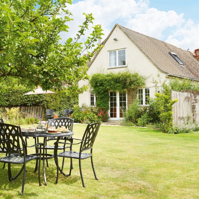 Cosy Cotswold Cottage Getaway for 2