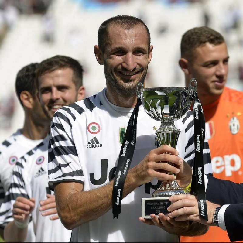 Maglia Chiellini preparata / indossata 2016/17 - Autografata