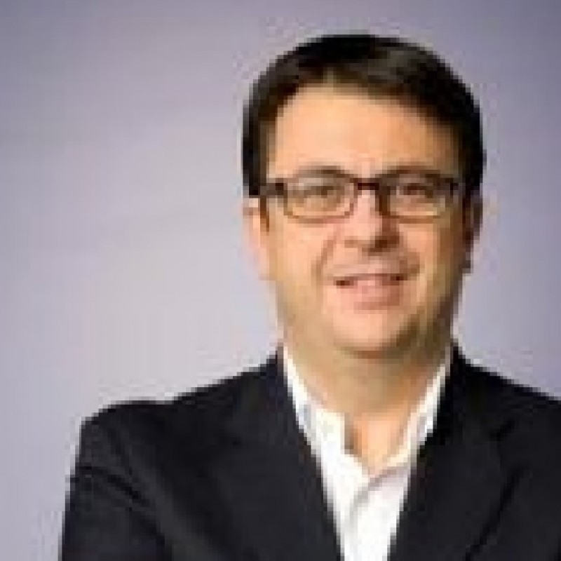 Go in the studio with Flavio Tranquillo and stay during his commentary of an NBA match
