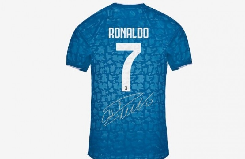 Ronaldo Juventus Signed Third Shirt, 2019/20