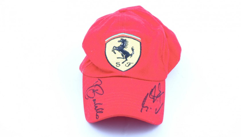 Cappellino Ferrari - Autografato da Schumacher e Barrichello - CharityStars