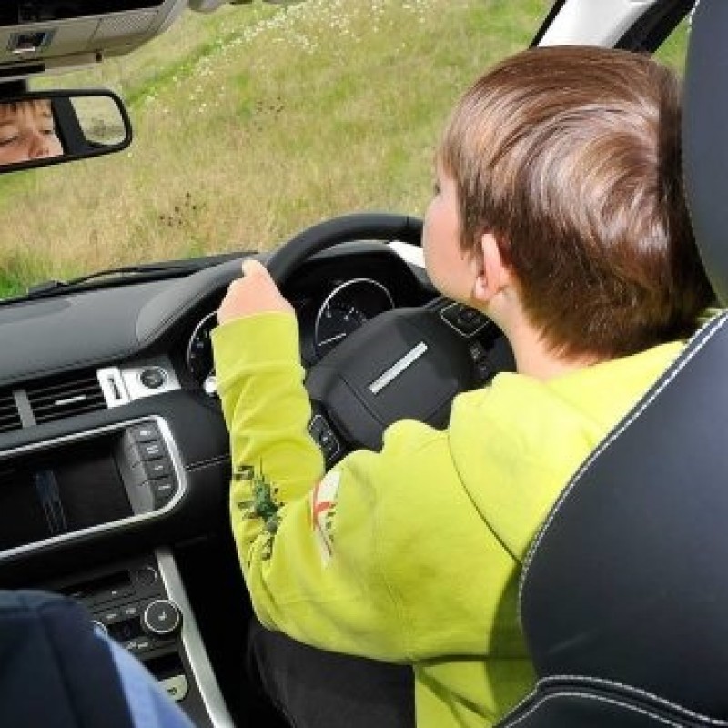 Junior Mercedes/Range Rover Driving experience