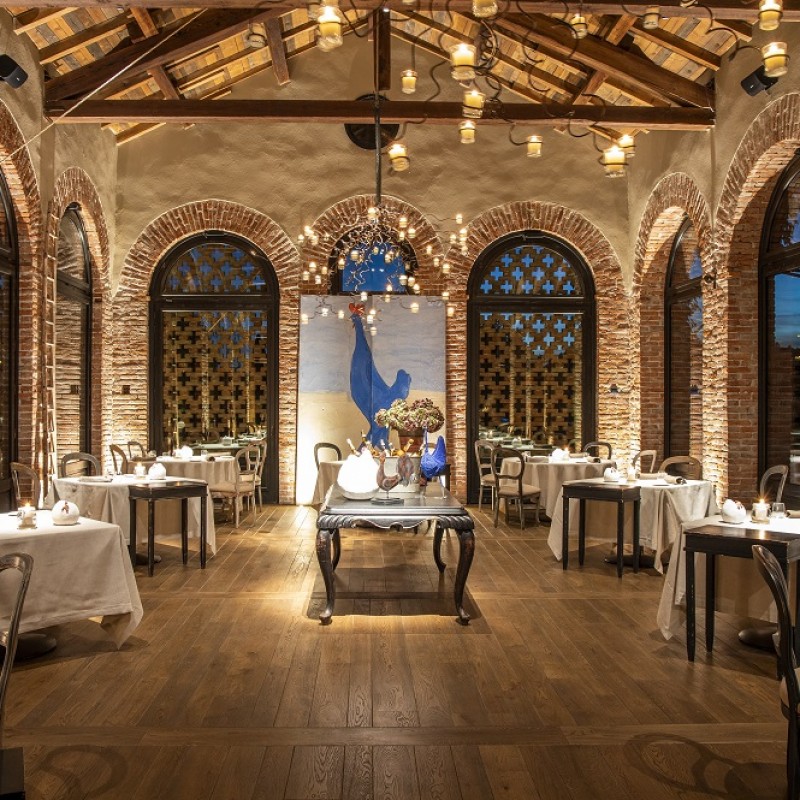 A "Table for Two" Voucher for Villa Sparina in Italy