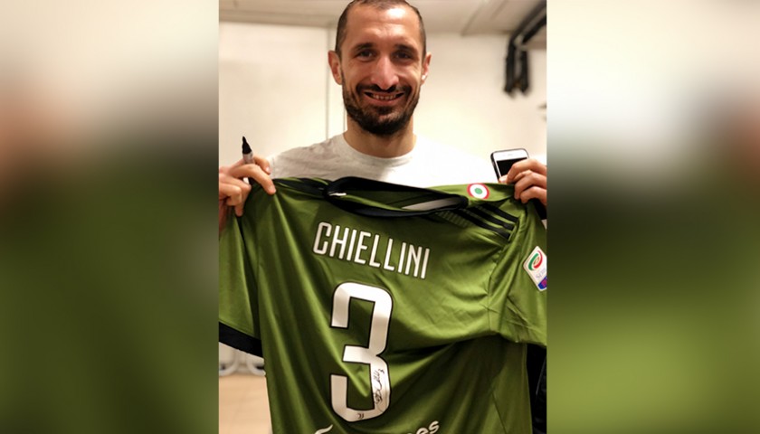 Chiellini Juventus Shirt - CharityStars