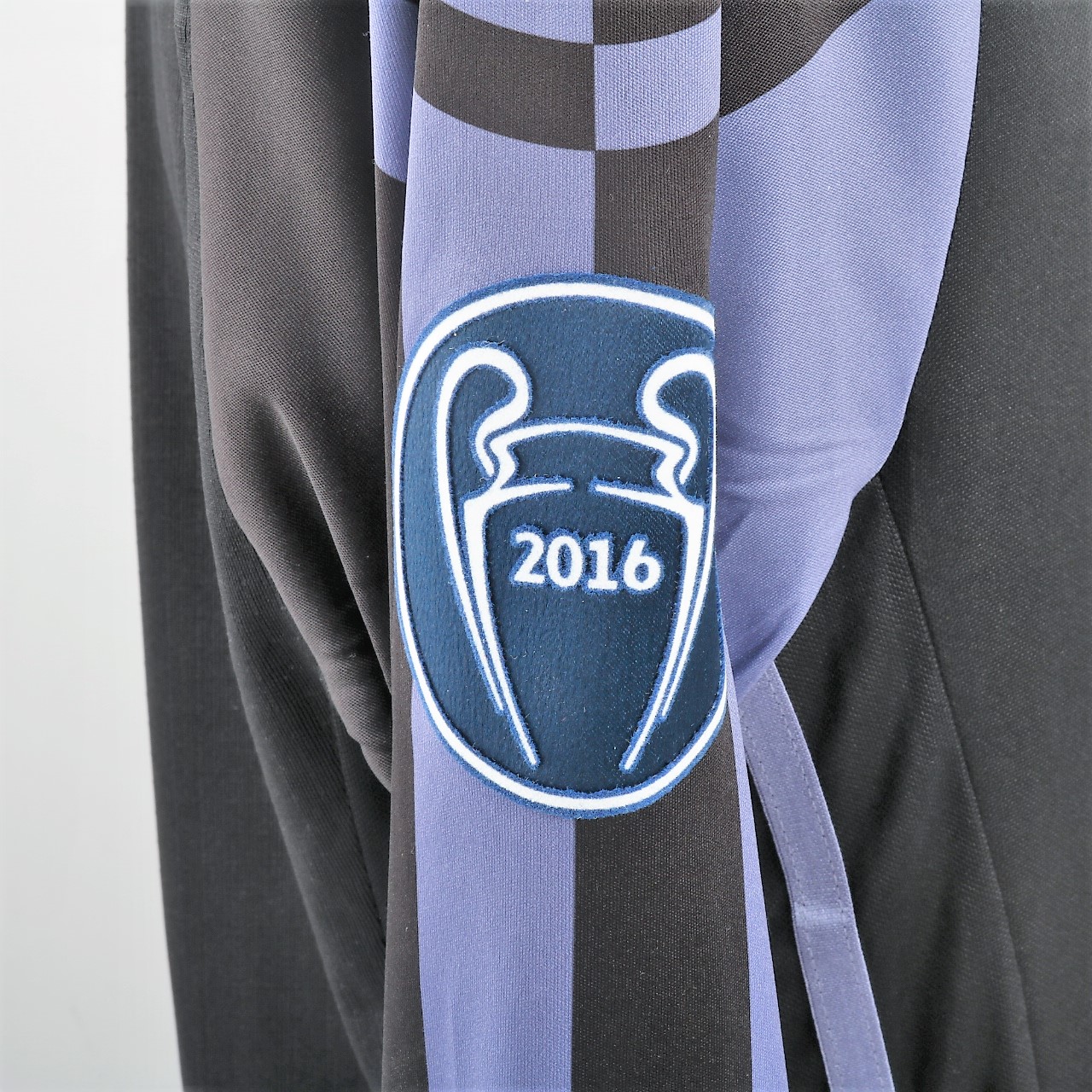 Cristiano Ronaldo Match Issued/Worn Shirt, UCL 2016/17 - CharityStars