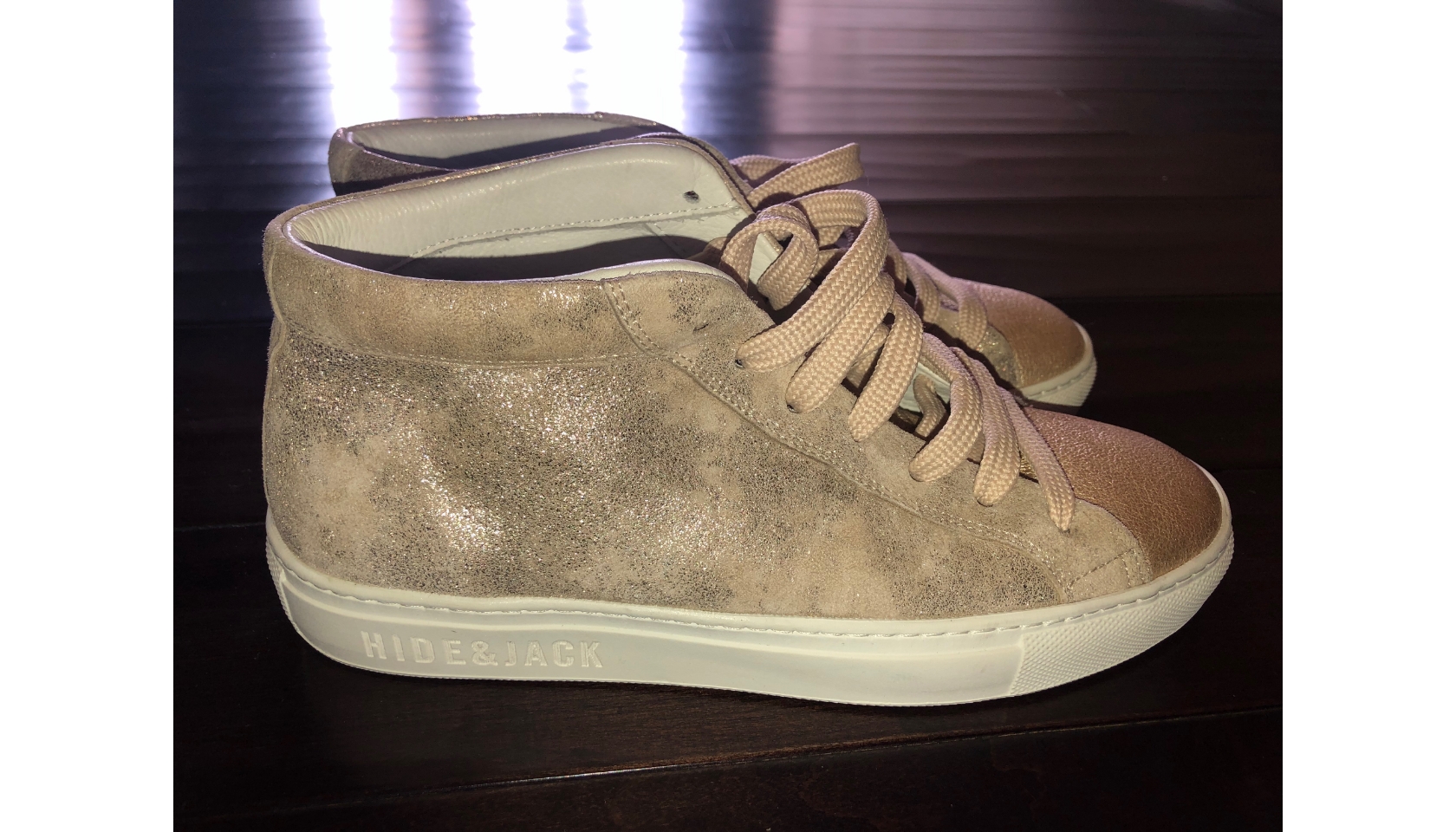 Avril�s Signed Hide &amp; Jack Shoes CharityStars
