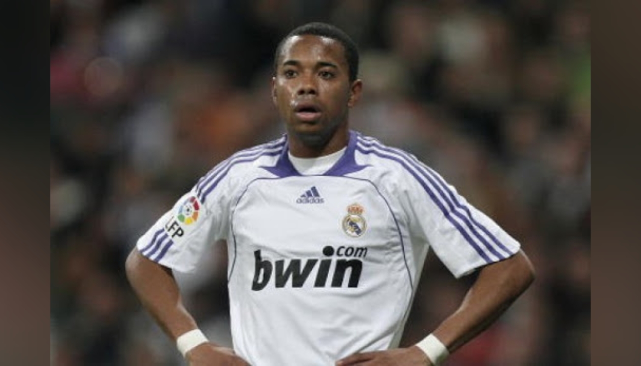 Robinho's Official Real Madrid Signed Shirt, 2007/08 - CharityStars