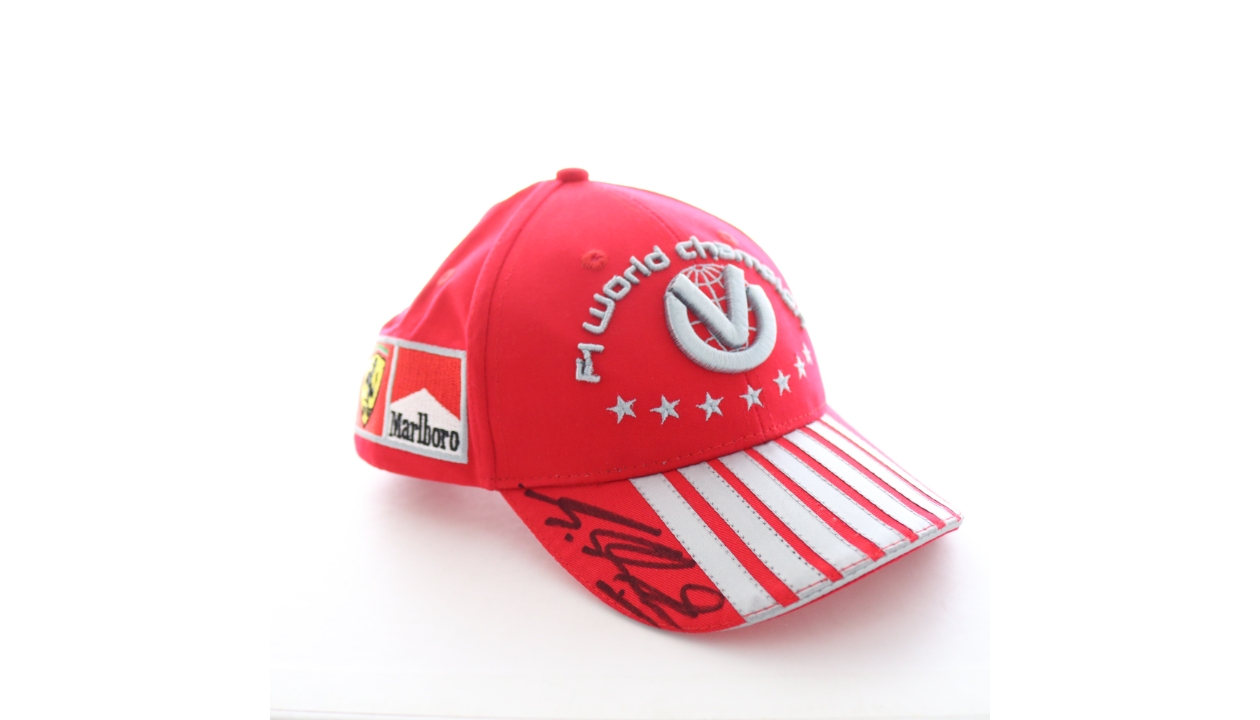 Cappellino Ferrari di Michael Schumacher - Autografato - CharityStars