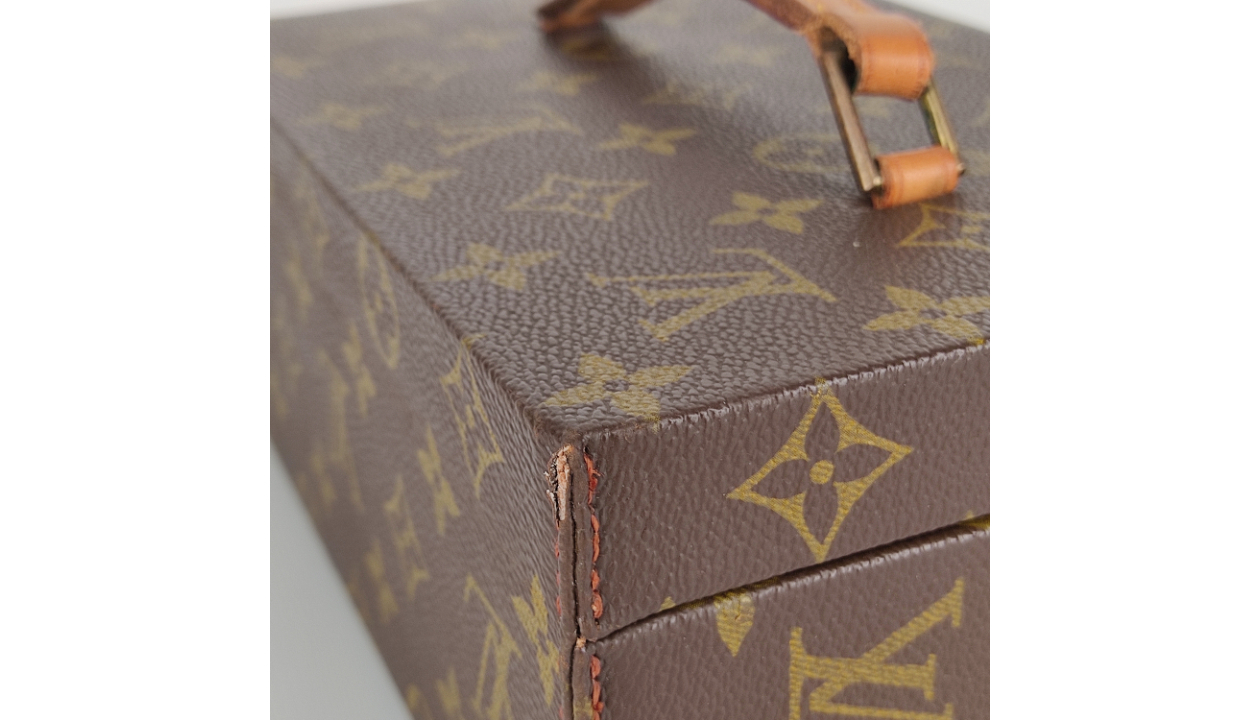 Cofanetto portagioie vintage Louis Vuitton - CharityStars