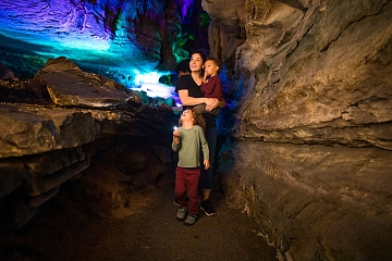 Image: Junior Caver Tour