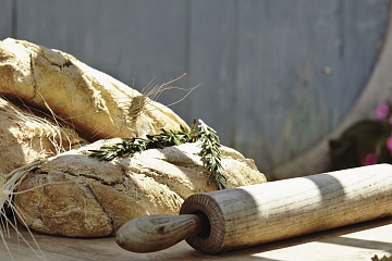 Image: Breads of Middle Hearth