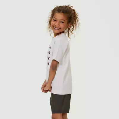 T-chloro t-shirt girl