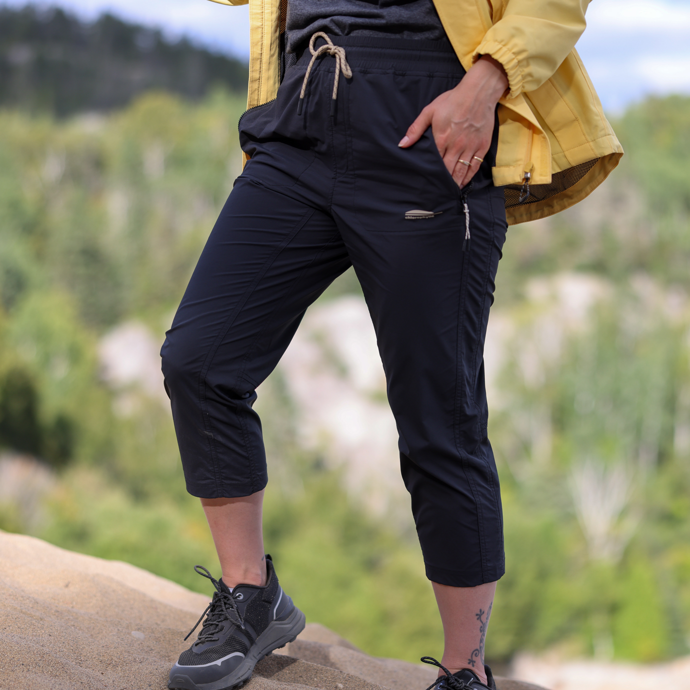 Pantalon Capri New York & Company - Taille 2 - Imprimé Fleuri Blanc - Neuf Avec étiquettes