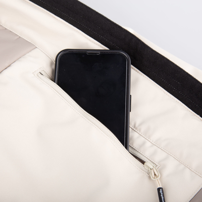 Poche intérieure pour appareil électroniqiu
