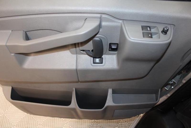 2017 Chevrolet Express Passenger Lt 3500 3dr Extended