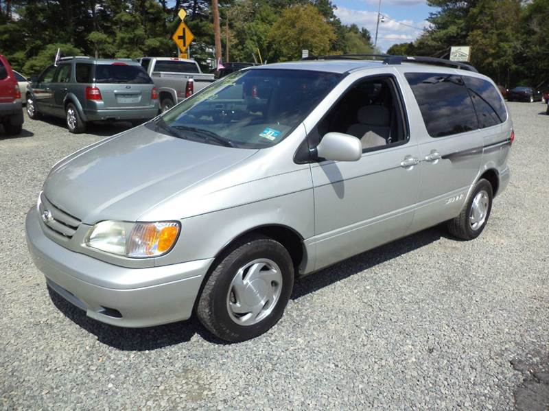 Toyota sienna 2003
