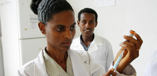 Doctors-Vaccine (2)