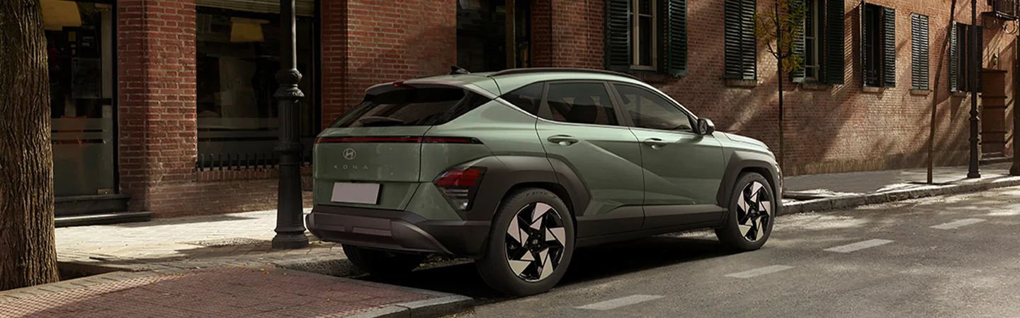 2025 Hyundai Kona SE parked in city 