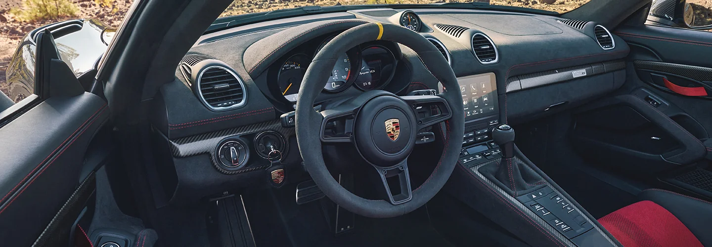 2025 Porsche 718 Spyder RS Specs interiorimage