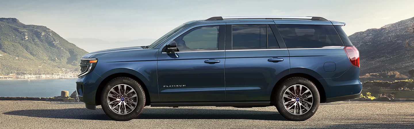 2025 Ford Expedition color blue and side view