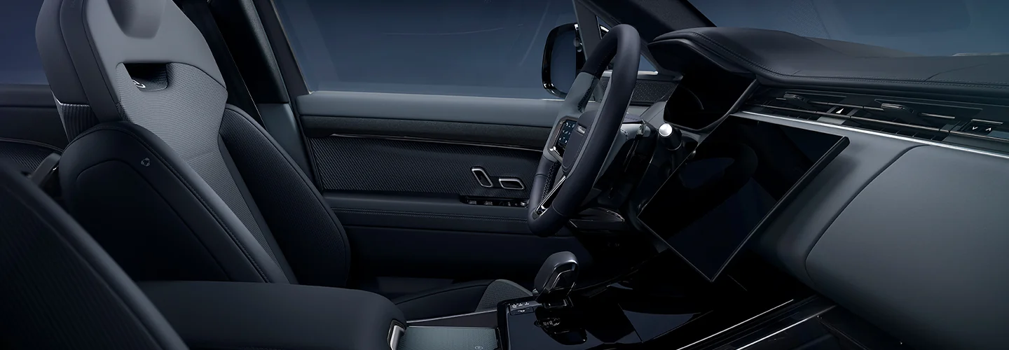 2025 Range Rover Sport SE interior