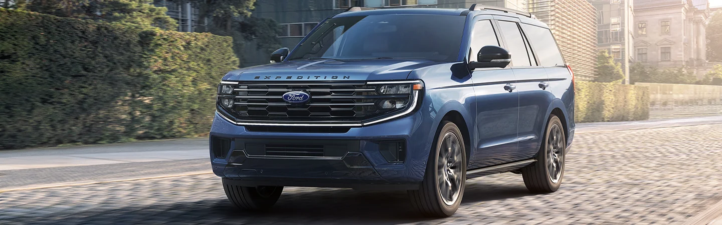 2025 Ford Expedition Specs bluecolor frontview