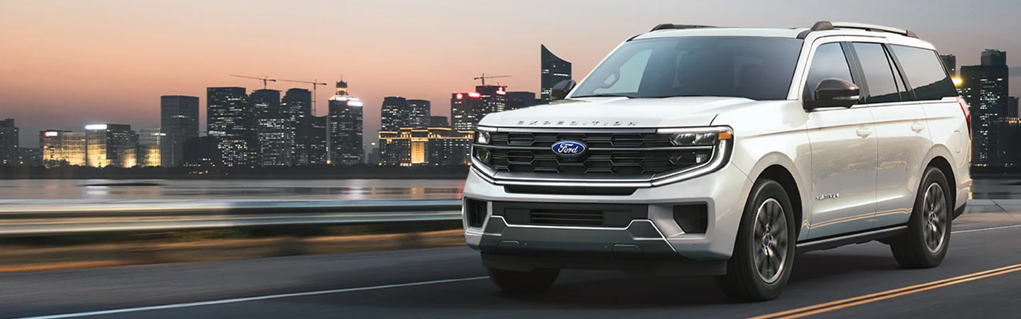 2025 Ford Expedition Specs whitecolor frontview