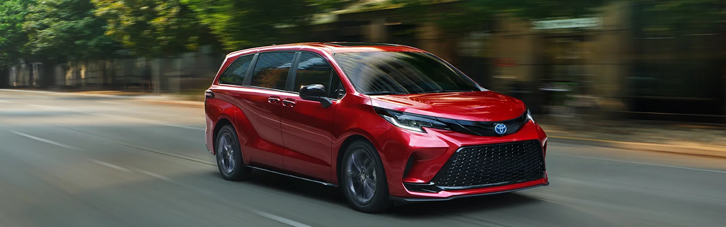 2025 Toyota Sienna Specs red side view