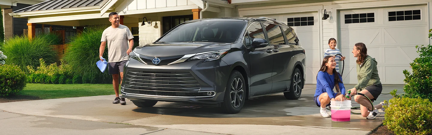 2025 Toyota Sienna Specs black side view