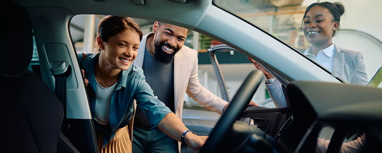 Where Can I Find a Luxury Pre-Owned Car in Tampa?