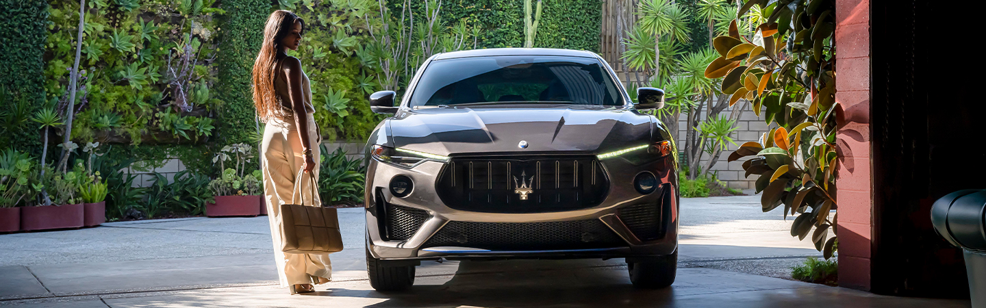 2023 Maserati Levante Modena slide1 