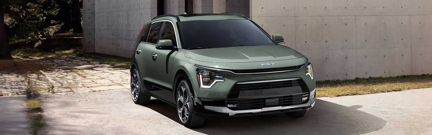 2024 Kia Niro Hybrid Gas Mileage front side in green