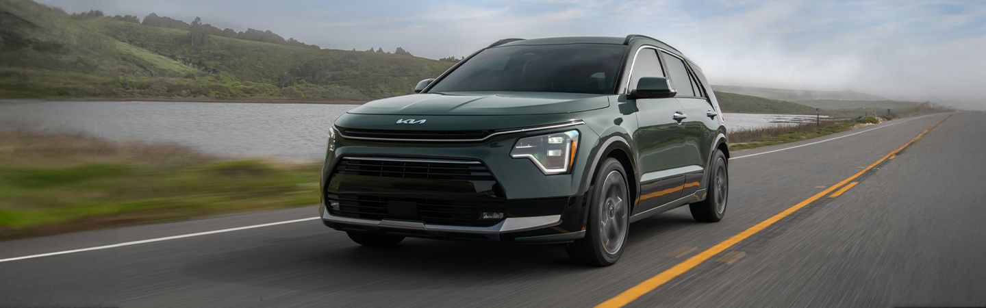 2024 Kia Niro Hybrid Gas Mileage front side in green