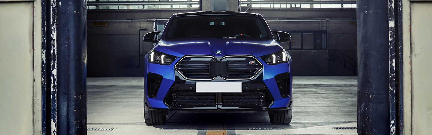 2025 BMW X2 bluecolor frontview