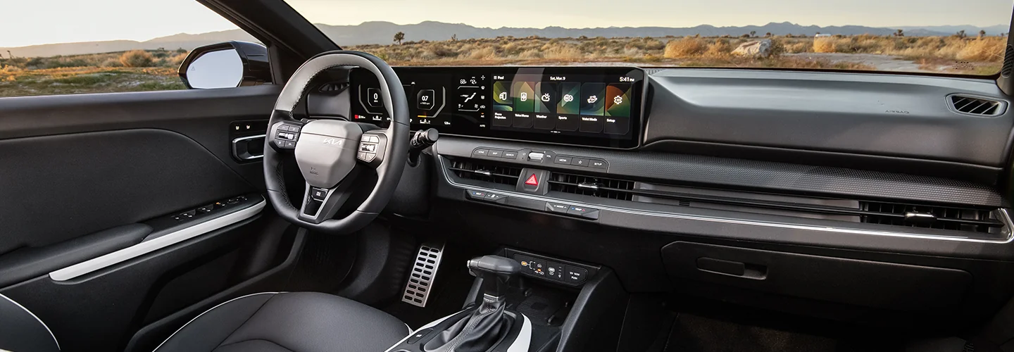 2025 Kia K4 vs K5 interior image