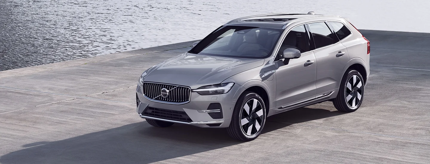 2025 Volvo XC60 Plug-In Hybrid SUV